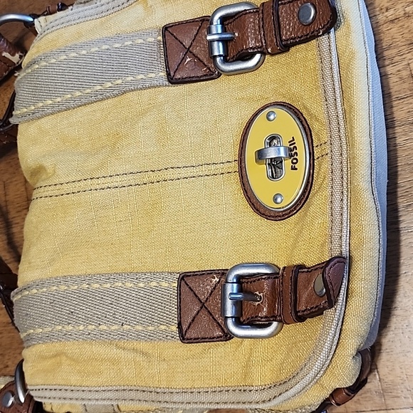 FOSSIL VINTAGE CANVAS MESSENGER BAG - Picture 2 of 16